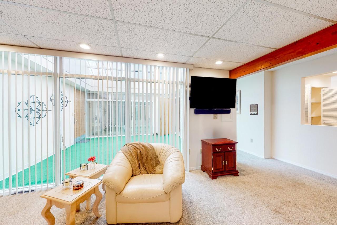 The Garden On M Street Apartment *